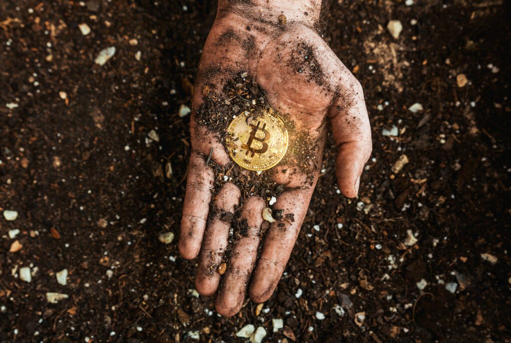 Bitcoin Miners’ Selling Pressure Hits Lowest Level Since 2024 — What’s Happening?