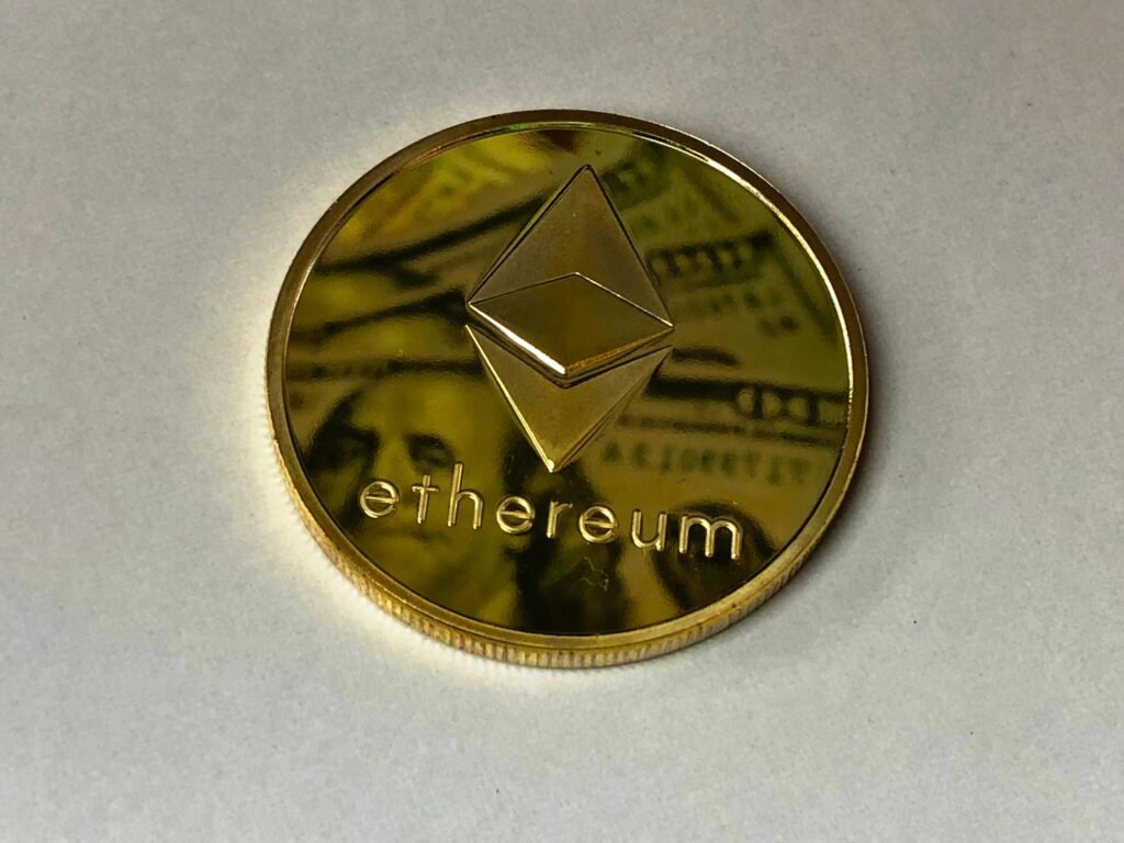 Analyst Tips Ethereum To Rival Bitcoin In The Long Run