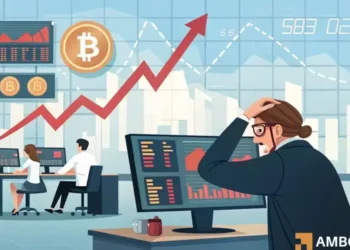 Bitcoin short term holders are selling at a loss.  Bitcoin short term holders are selling at a loss.