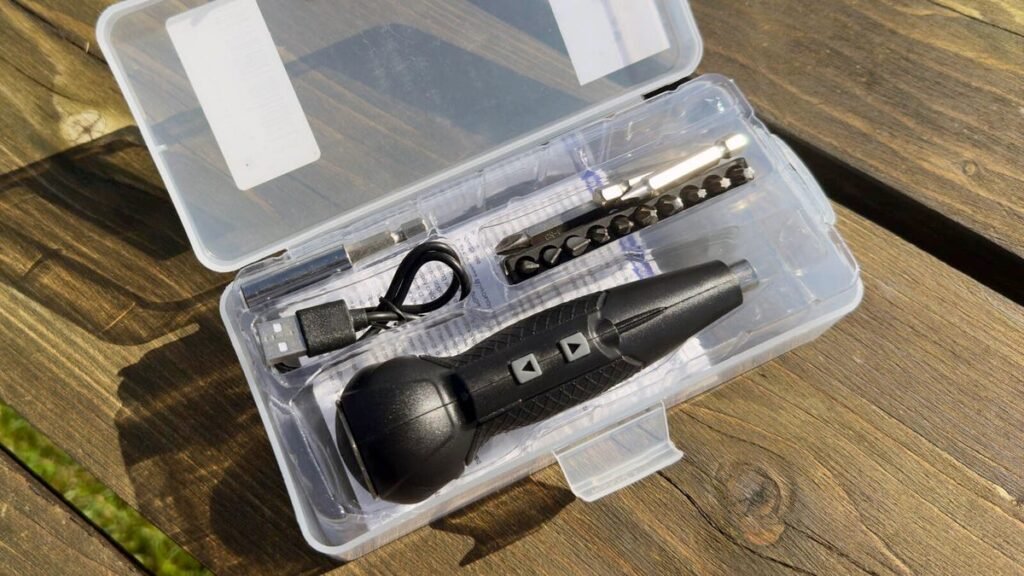 I did not expect this  cordless screwdriver to be as good as it is
