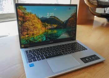 I found a cheap Windows laptop that I’d actually use for work travel – and it’s on sale