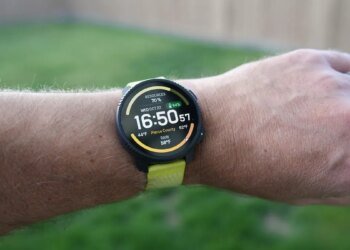 I found a smartwatch that’s just as reliable as my Garmin (but much cheaper)