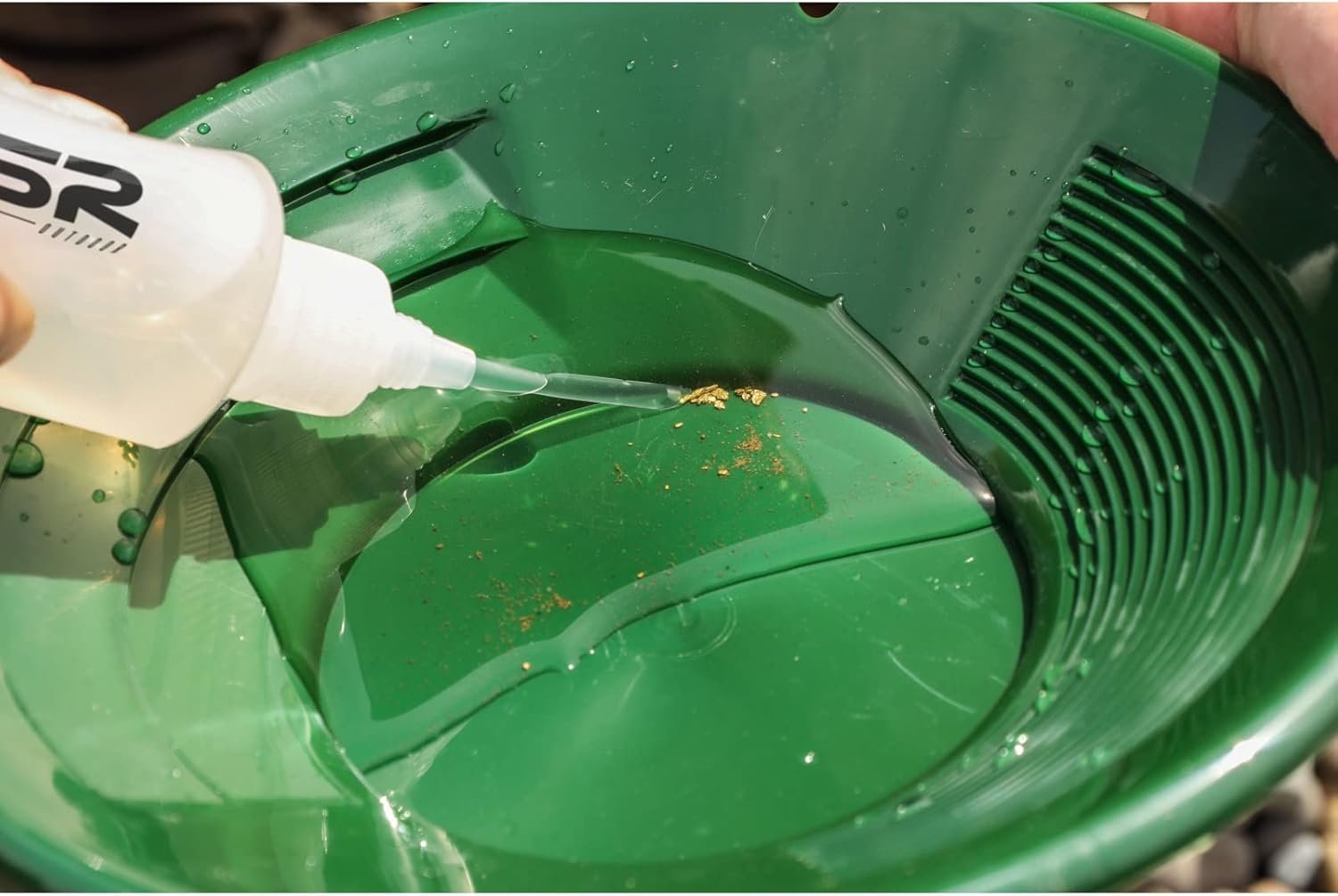 ASR Outdoor Gold Panning Kit with Paydirt Beginner Prospecting Equipment 6pc, Green 5 ASR Outdoor Gold Panning Kit with Paydirt Beginner Prospecting Equipment 6pc, Green - Image 5