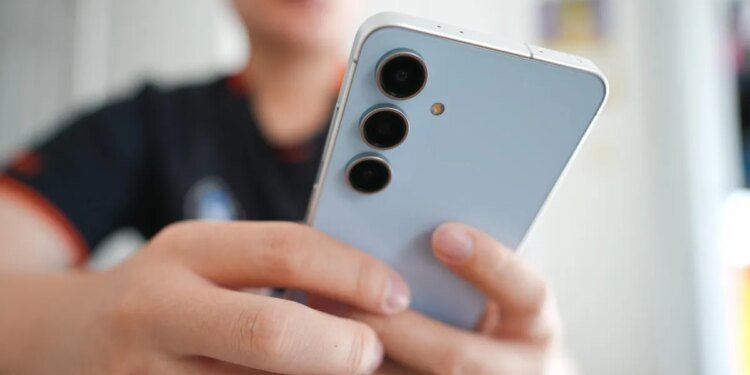 The top 10 phones readers bought in 2025 (no. 1 surprised all of us) The top 10 phones readers bought in 2025 (no. 1 surprised all of us)