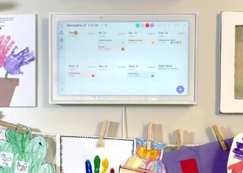 I thought smart calendars were a gimmick, until I put this 15-inch tablet on my wall