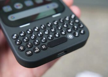 My search for the ultimate MagSafe accessory is over: This keyboard checks all the boxes