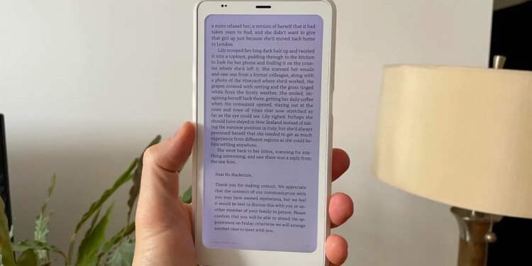 I put away my Kindle within minutes of using this handheld e-reader – and it runs on Android
