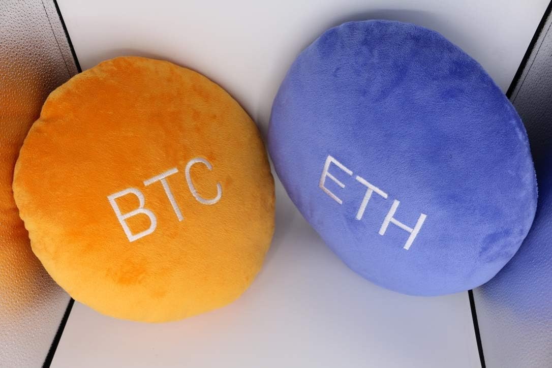Ethereum Pillows - Embroidered Round Stuffed Plush Crypto Pillow ETH 3 Ethereum Pillows - Embroidered Round Stuffed Plush Crypto Pillow ETH - Image 3
