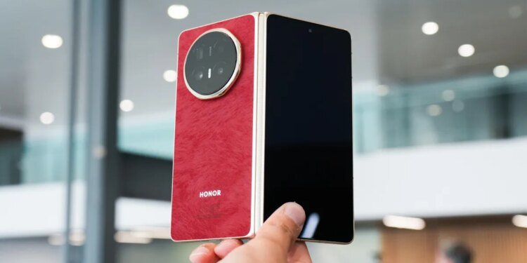 I held the most ambitious foldable phone at MWC 2026, and it’s full of new records I held the most ambitious foldable phone at MWC 2026, and it’s full of new records