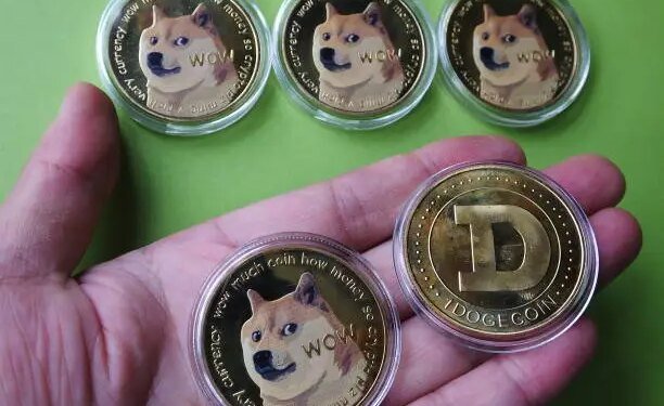 Dogecoin Rejection From Channel Top Sparks Fears Of A Deeper Correction