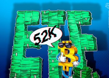 Bitcoin ETF Ownership Shifts as Hedge Funds Sell and Banks Buy: CoinShares
