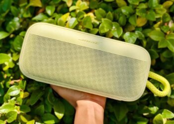I brought a Bose, Sony, and JBL speaker to the beach – this one’s my new outdoor essential