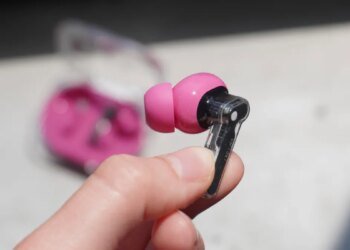 I tested Nothing’s new pink earbuds, and they look as good as they sound