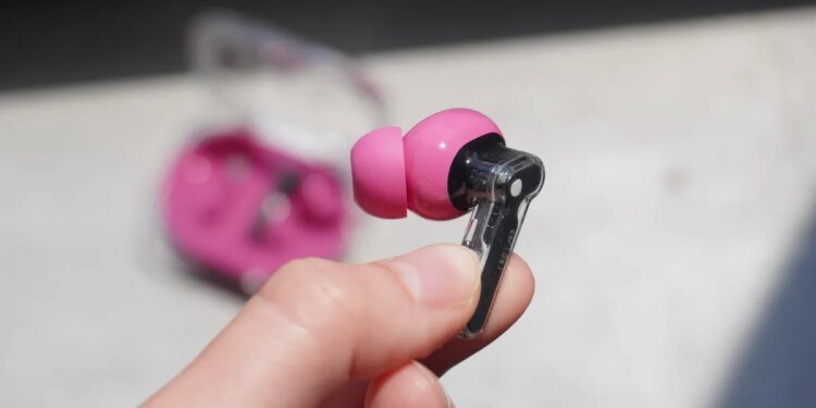 I tested Nothing’s new pink earbuds, and they look as good as they sound I tested Nothing’s new pink earbuds, and they look as good as they sound