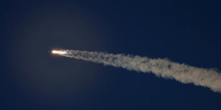 SpaceX wants to launch 100,000 more Starlink satellites – for 100x the bandwidth