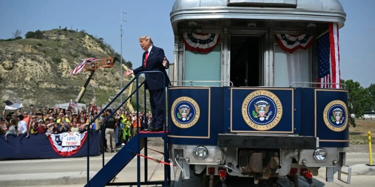 Trump made up to .4bn in stock purchases in 2025
